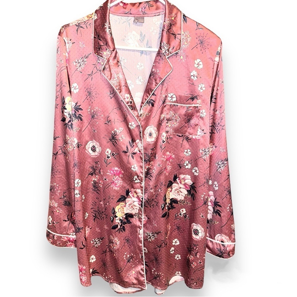 Chelsea28 floral top Pajamas